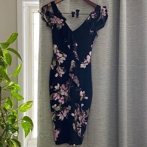 Le Chateau Cold Shoulder Floral Dress/Black with Mauve